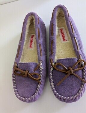 SoftMoc Purple Suede Moccasin Slippers Size 6. NEW